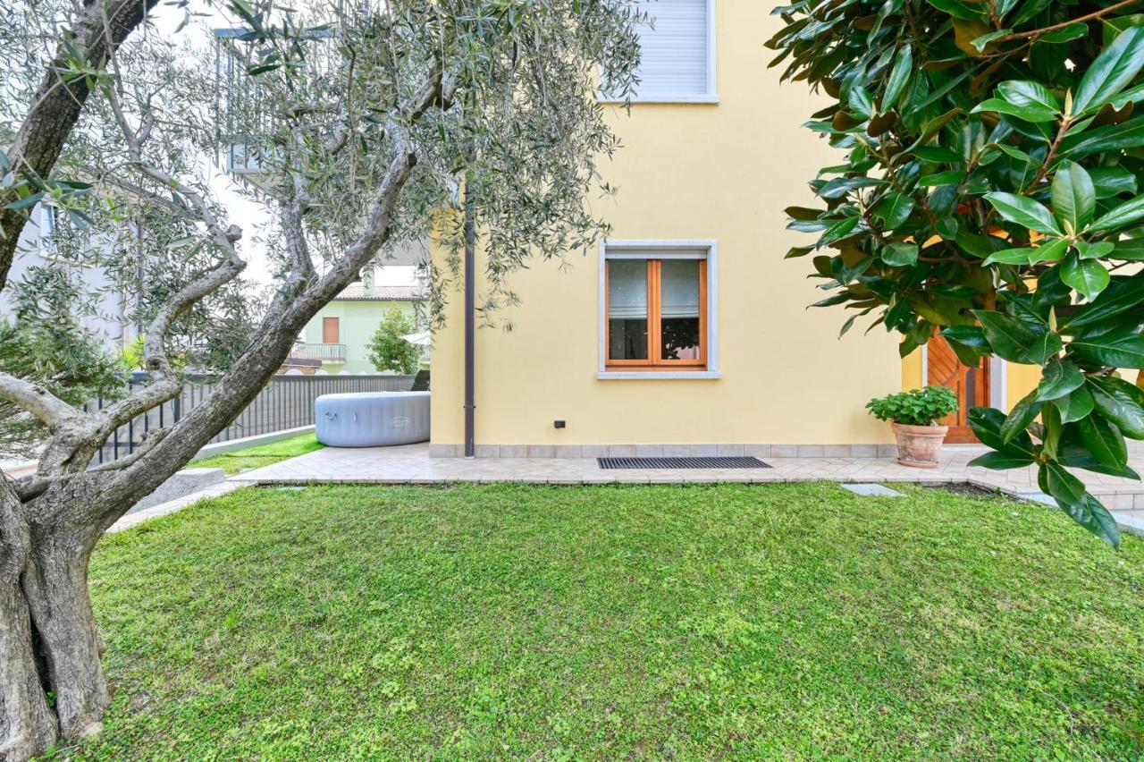 Pearl House - Sirmione Holiday - Jacuzzi Privata 外观 照片