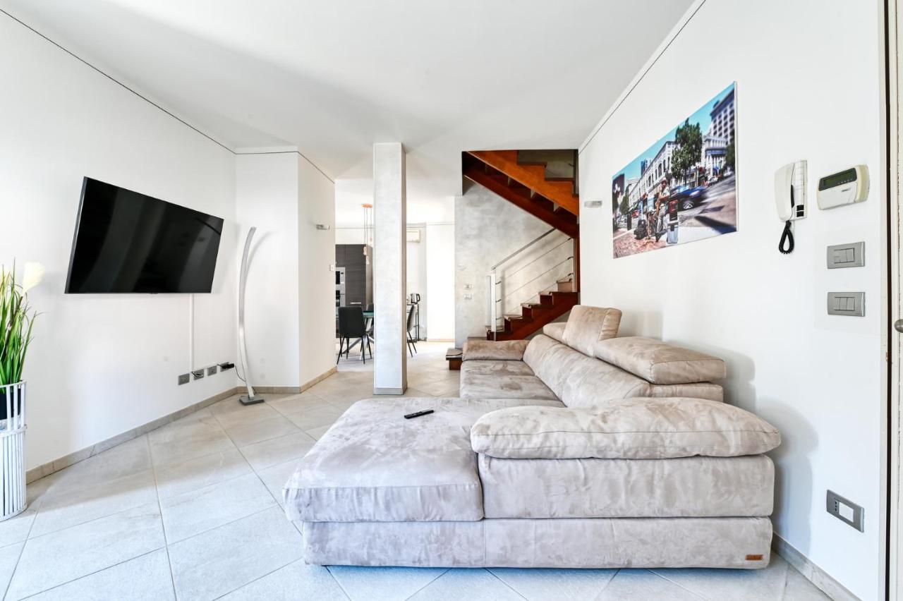 Pearl House - Sirmione Holiday - Jacuzzi Privata 外观 照片